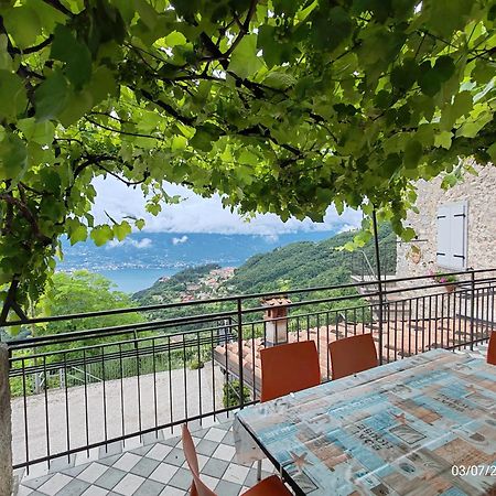 Casa Nel Borgo - Casa Oliva Villa Tremosine Bagian luar foto