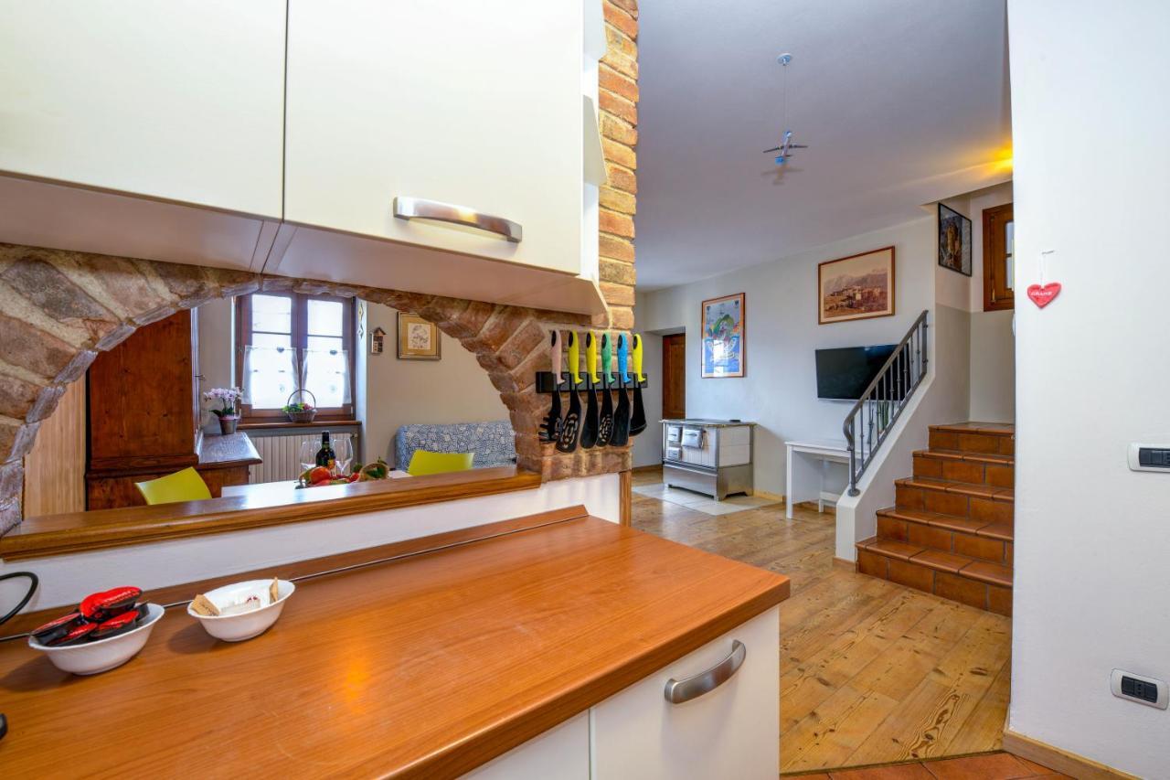 Casa Nel Borgo - Casa Oliva Villa Tremosine Bagian luar foto