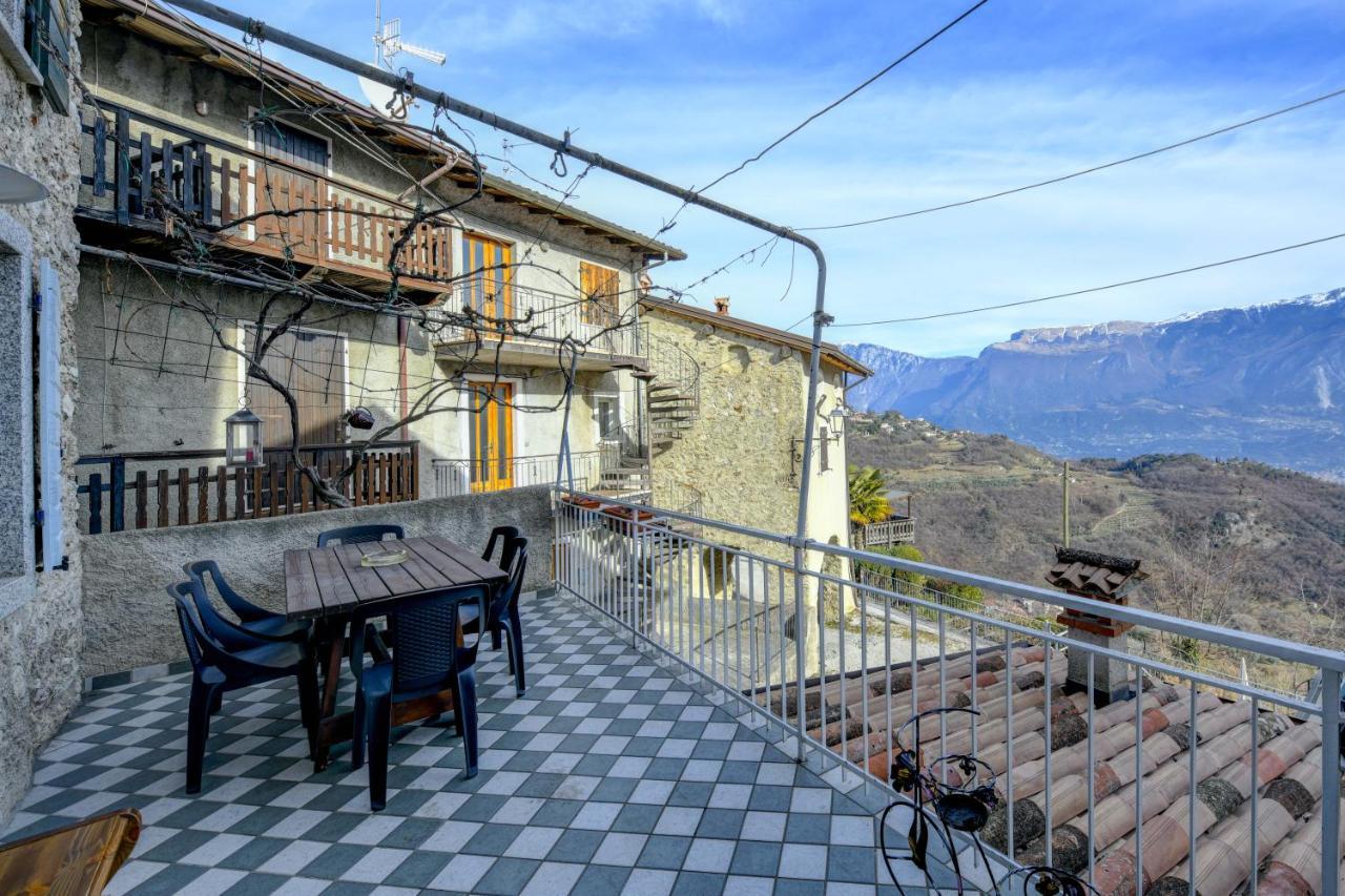 Casa Nel Borgo - Casa Oliva Villa Tremosine Bagian luar foto